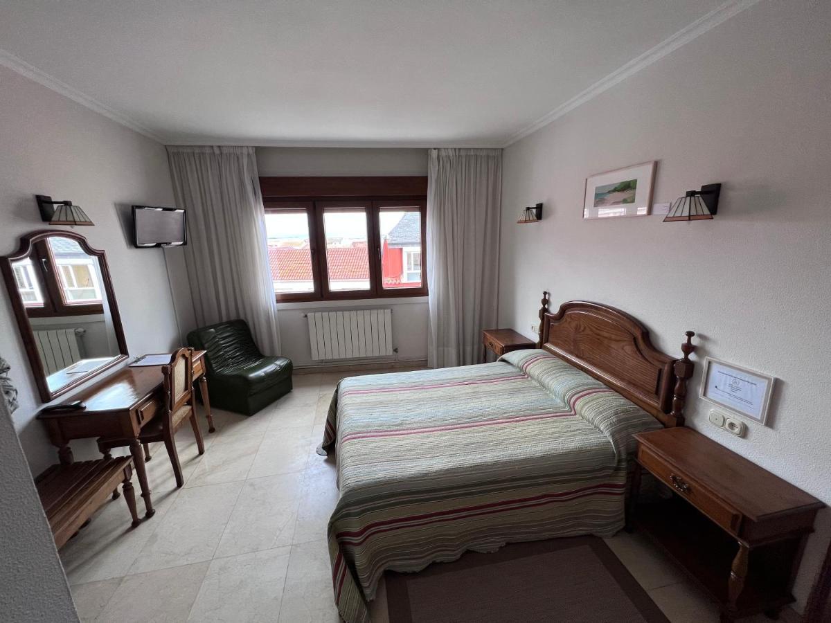 או גרובה Hotel Serantes מראה חיצוני תמונה