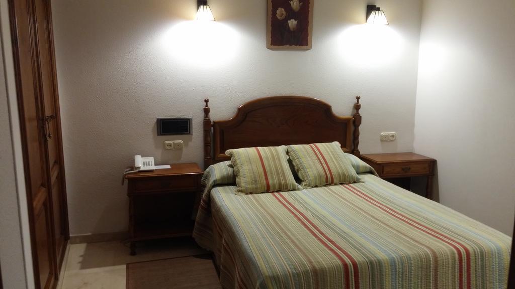 או גרובה Hotel Serantes מראה חיצוני תמונה
